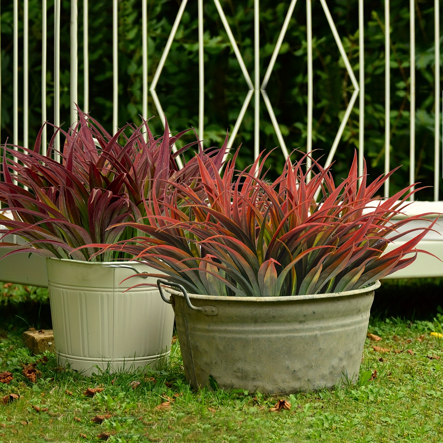 6個のカラフルな人工植物屋外、耐紫外線性緑の茎、秋冬夏春用の偽の背