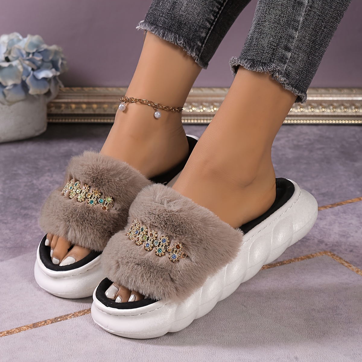 Fenty slides clearance home