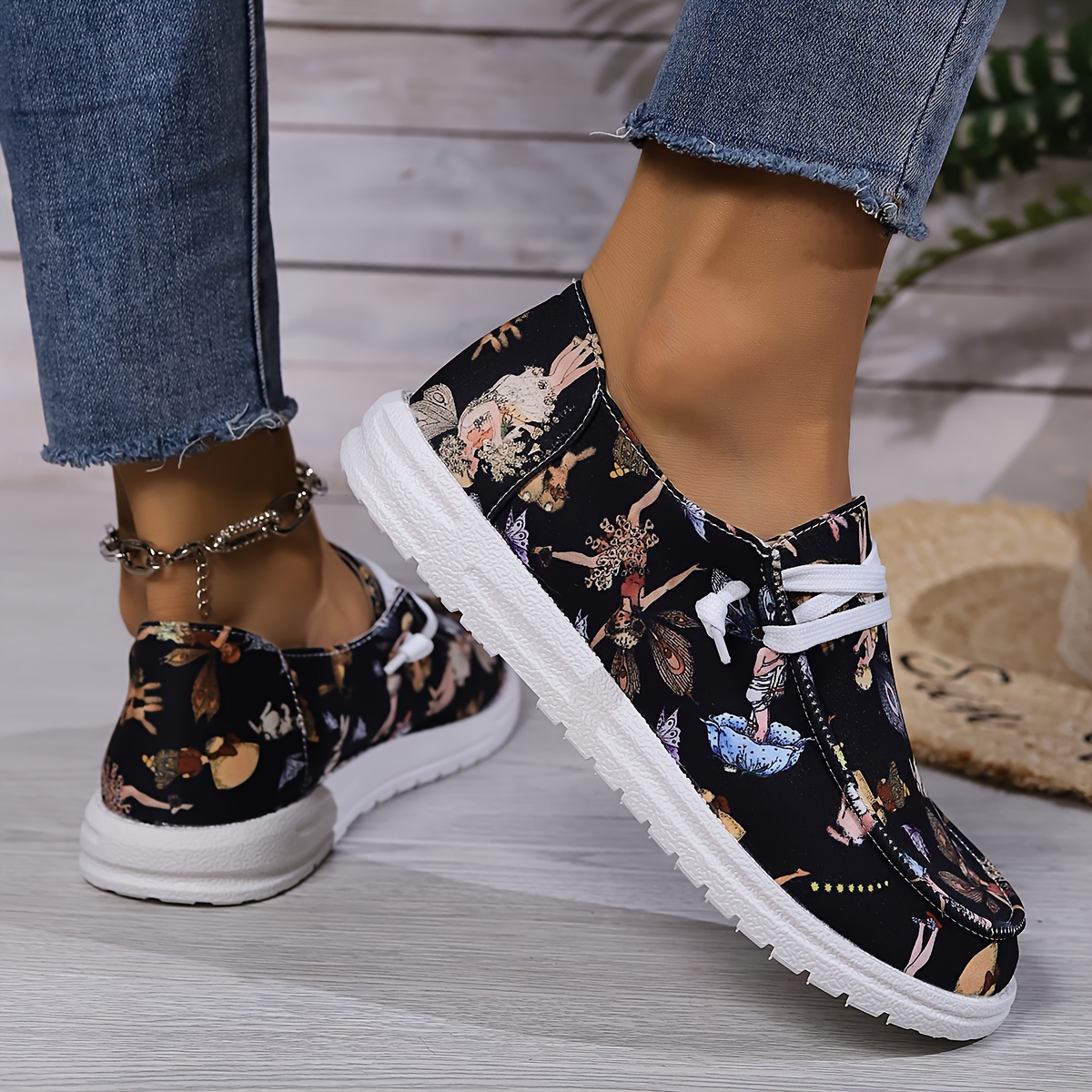 Women's Outdoor Skate Shoes Lightweight Sole Fabric Rabbit Butterfly Pattern