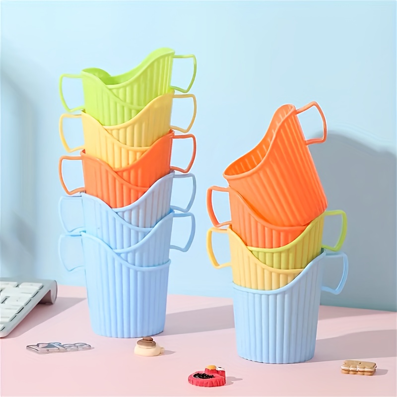 8 colorful cup holders for disposable cups