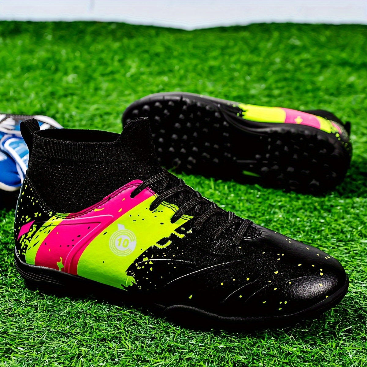 Lightweight Non-Slip Turf Shoes Football Shoes For Men And