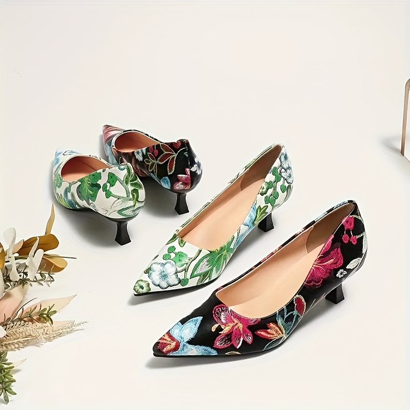 Floral kitten heel outlet pumps