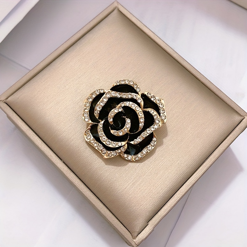 

1pc Elegant Camellia Brooch Decorated With Shiny Rhinestone Corsage Pin For Women Dress Sweater Clothing Accessories Girlfriend Wife Mother Birthday Wedding Gift