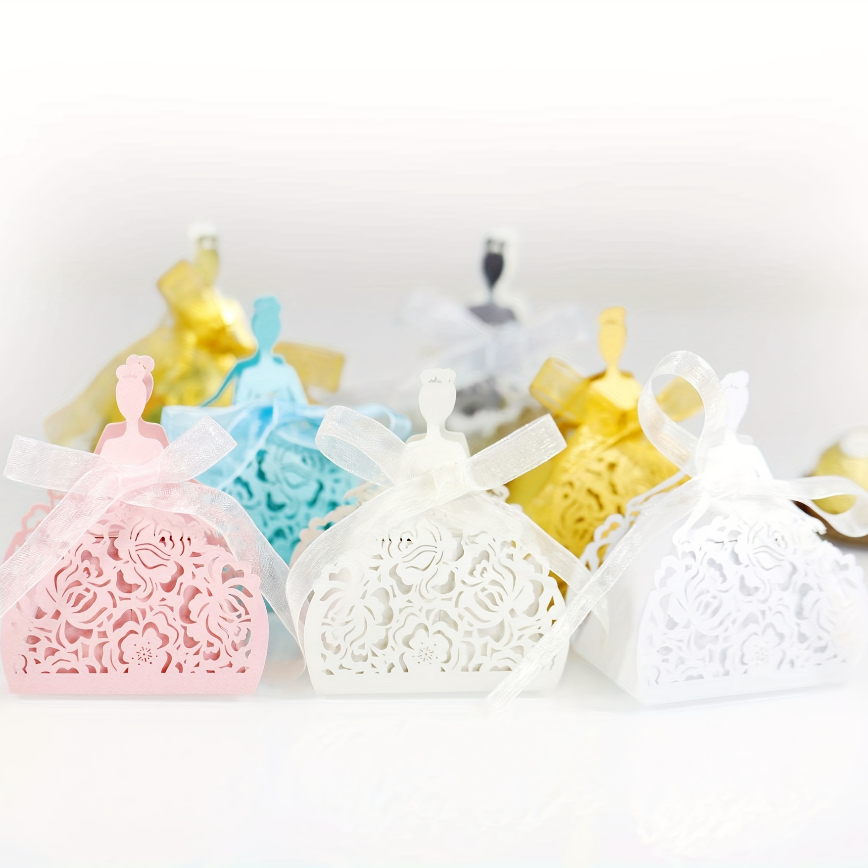 25pcs Bride Laser Cut Wedding Favors Box Candy Box Princess Gift