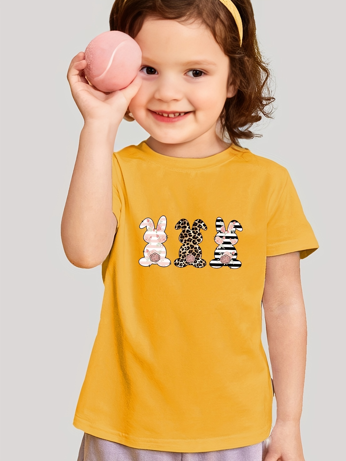 Camiseta de manga corta con estampado de niña de Pascua para niñas