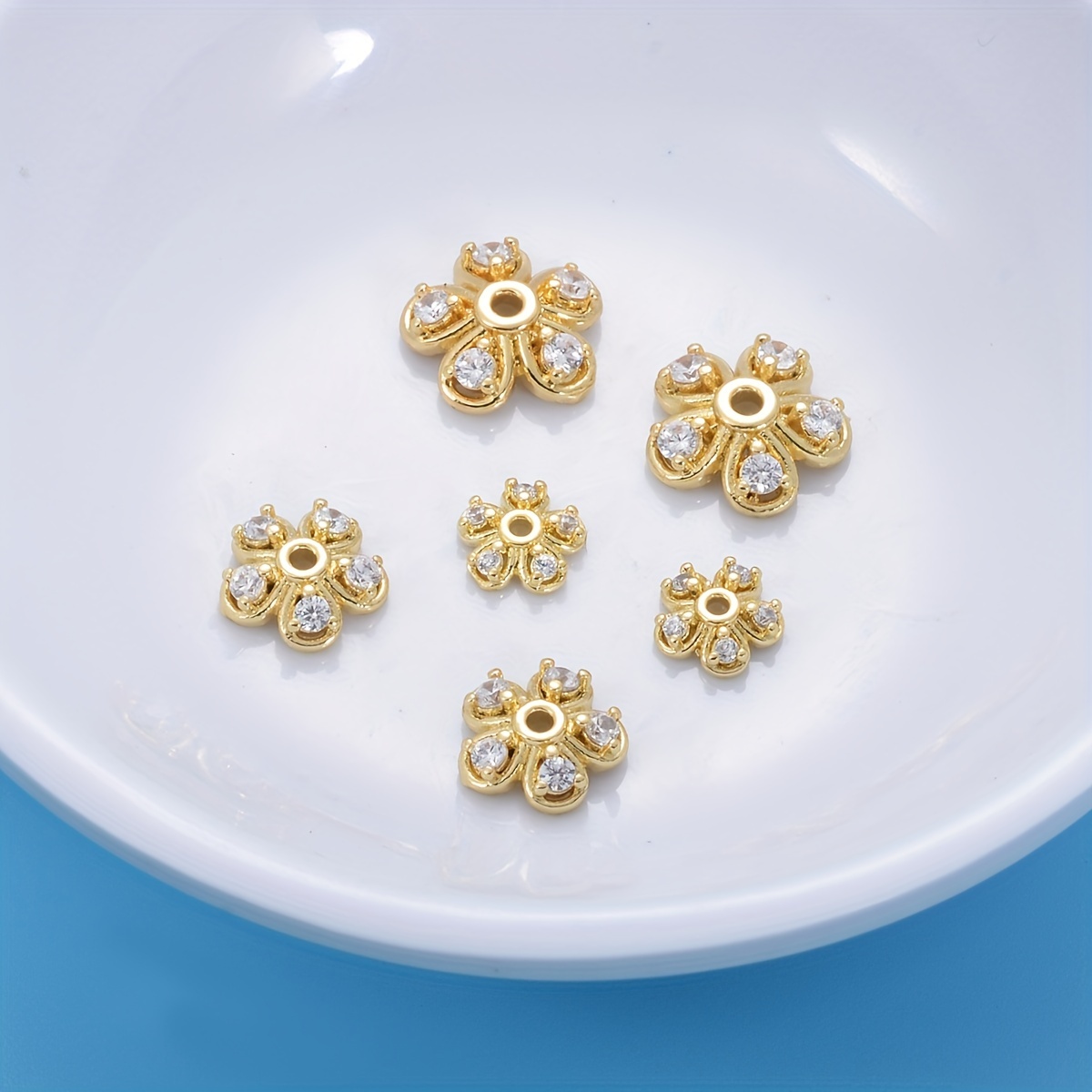 500PCS 15mm Gold Tone Flower Bead Caps Hollow Flower Bead Caps for Jewelry  Making (Gold)