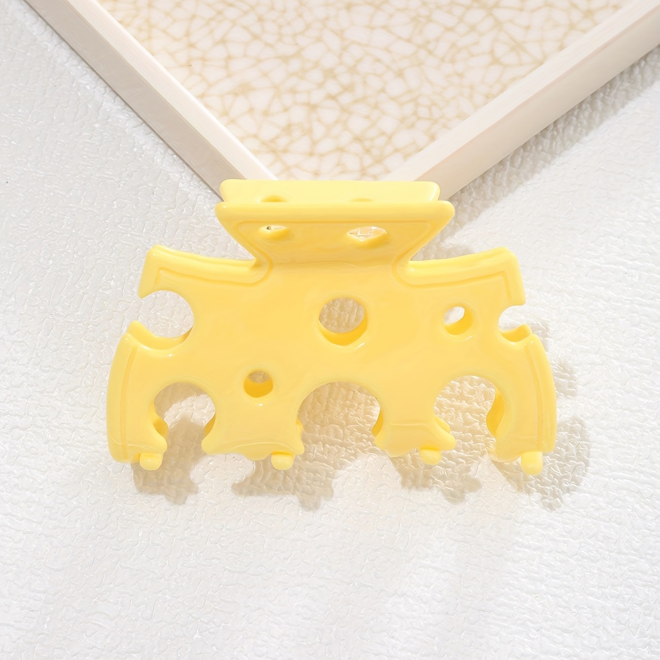 

1pc Cheese Design Hair Claw Clip, Boho Chic Fashion Accessory With Strong Grip For Thick Hair, Ideal For Beach & Everyday Gatherings