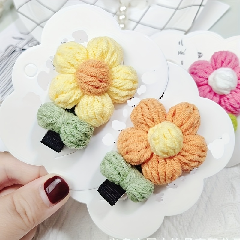 Crochet flower hair clips