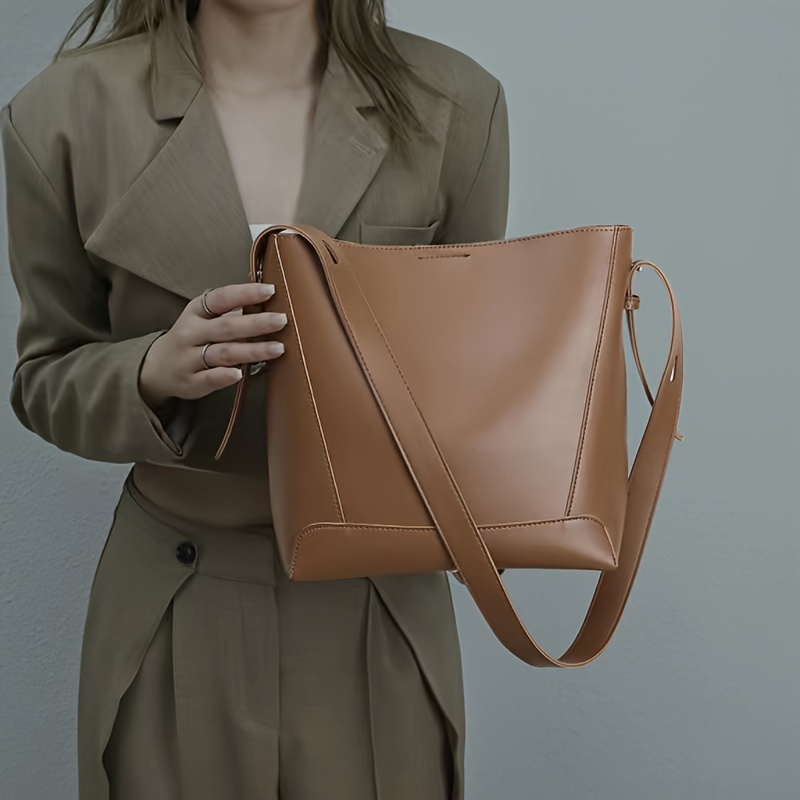 Minimalist Shoulder Bag  Shoulder bag women, Bucket bag, Fashion