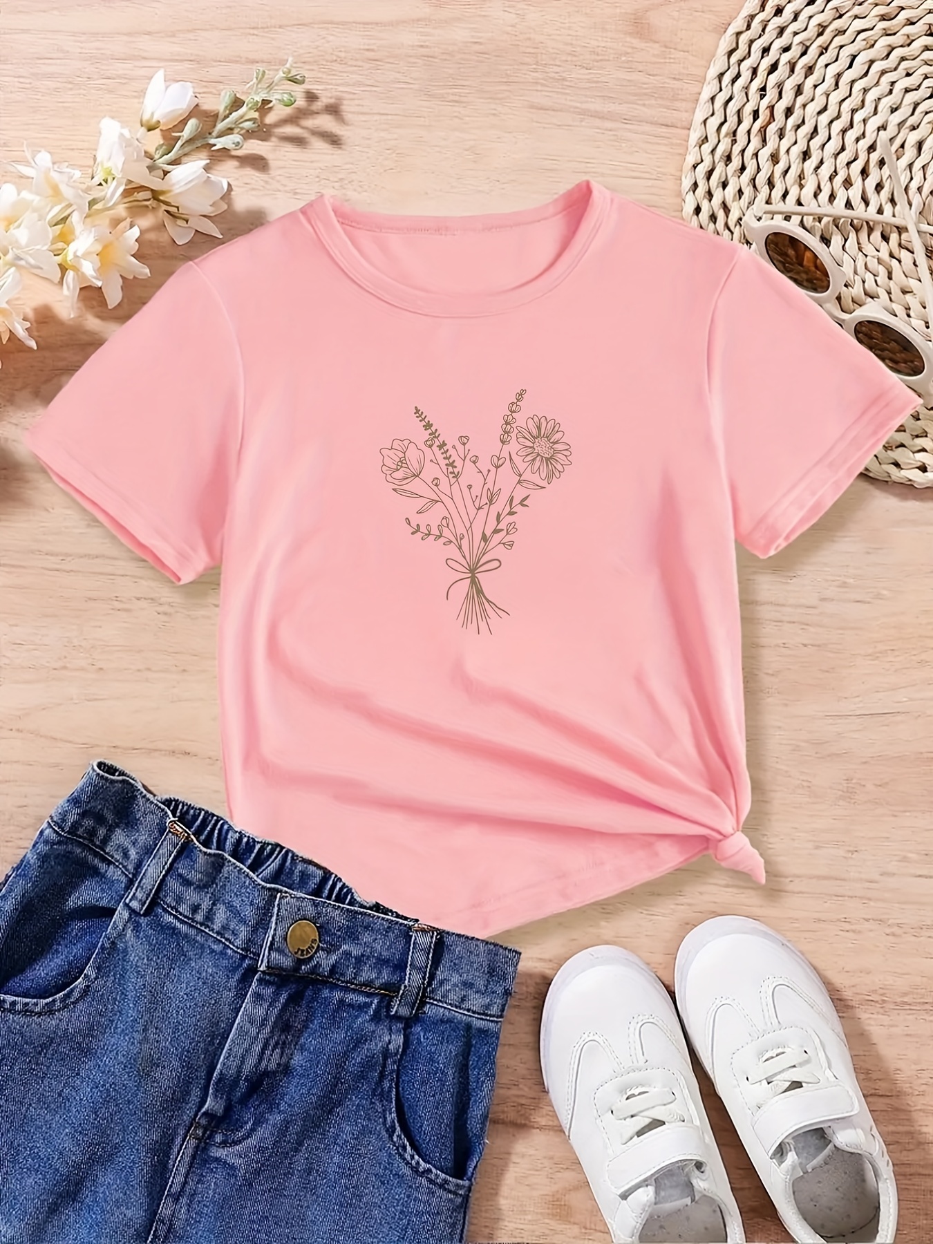 Girls Simple Flower Illustration Print T-shirt Comfort Fit Short