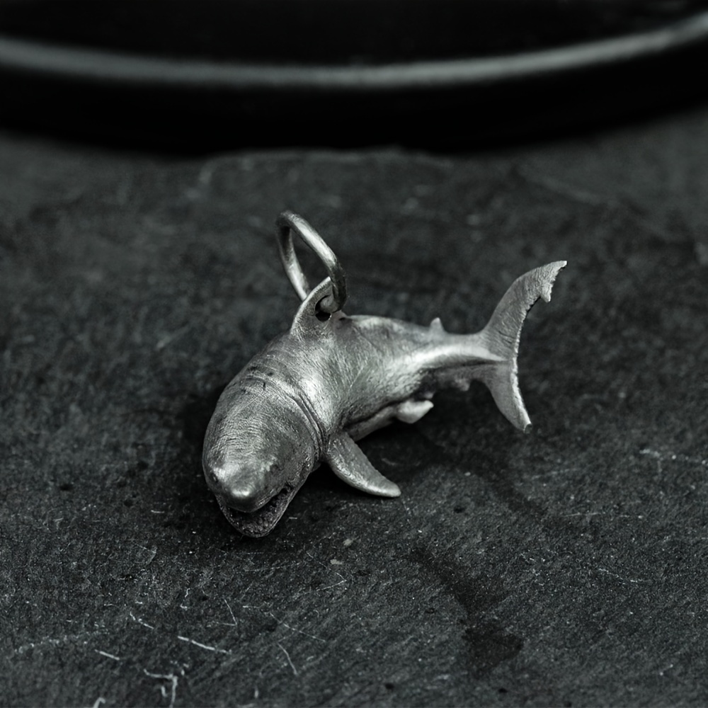 

Men's Trendy Shark Pendant Necklace, Creative Punk Style Hip Hop Animal Jewelry