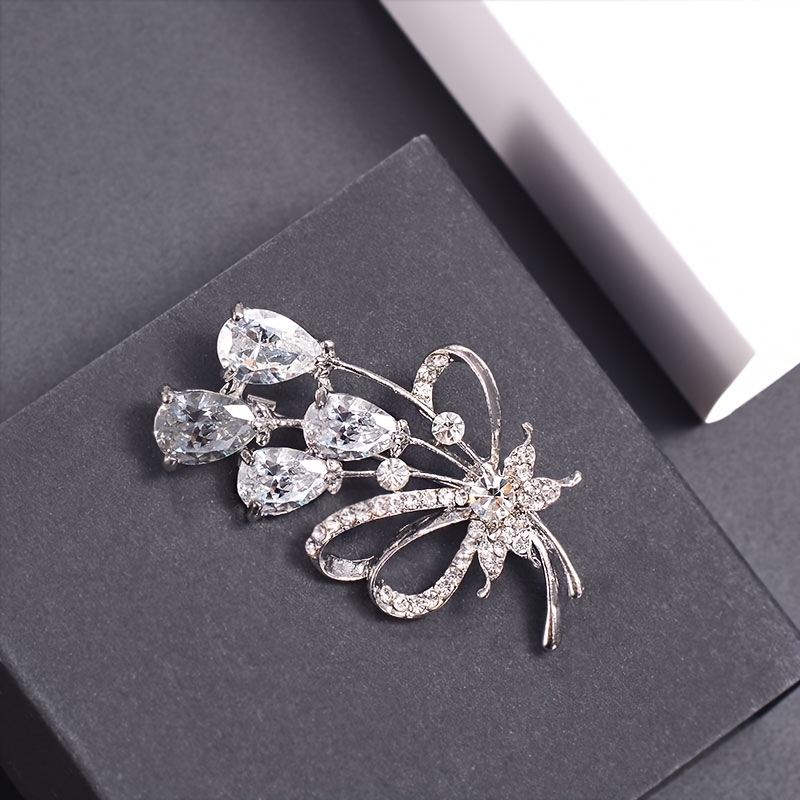 Rhinestone Flower Brooch Pin Zircon Crystal Silvery Plated 1pc