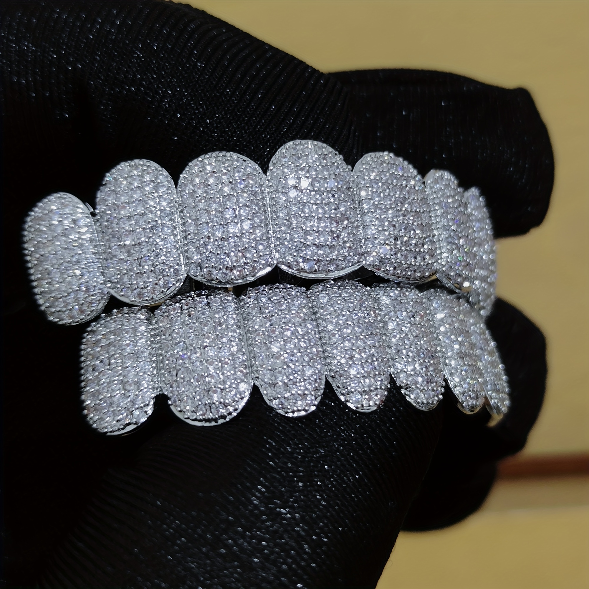 Bijou dentier grillz rappeur faux diamant