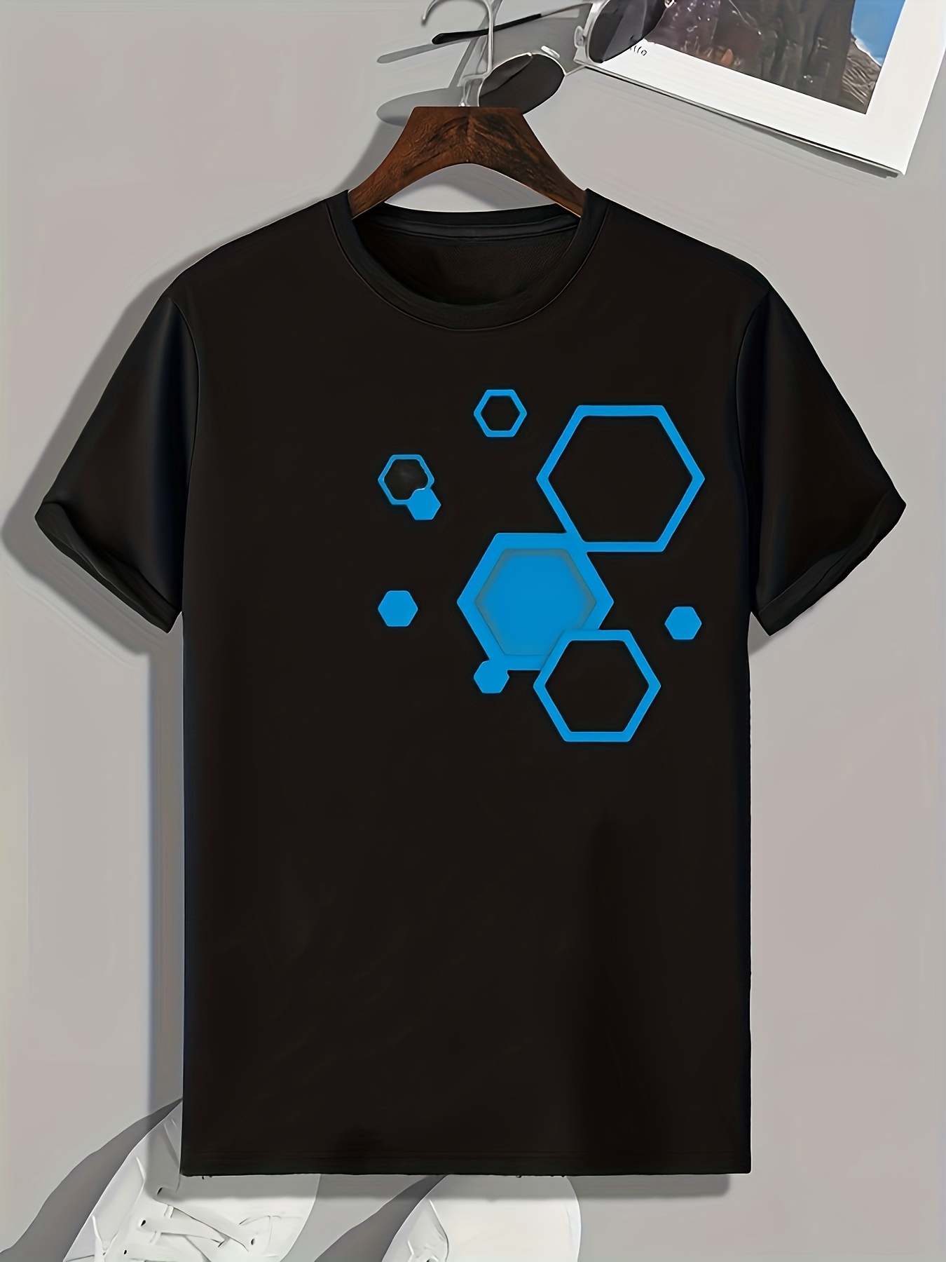 Geometric Pattern Print Men's Sports T-shirt