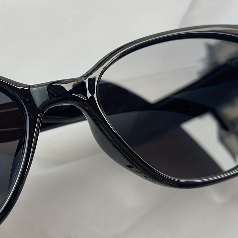 Small Frame Cat Eye Sunglasses Vintage Lightweight Sunshade Eyeglasses