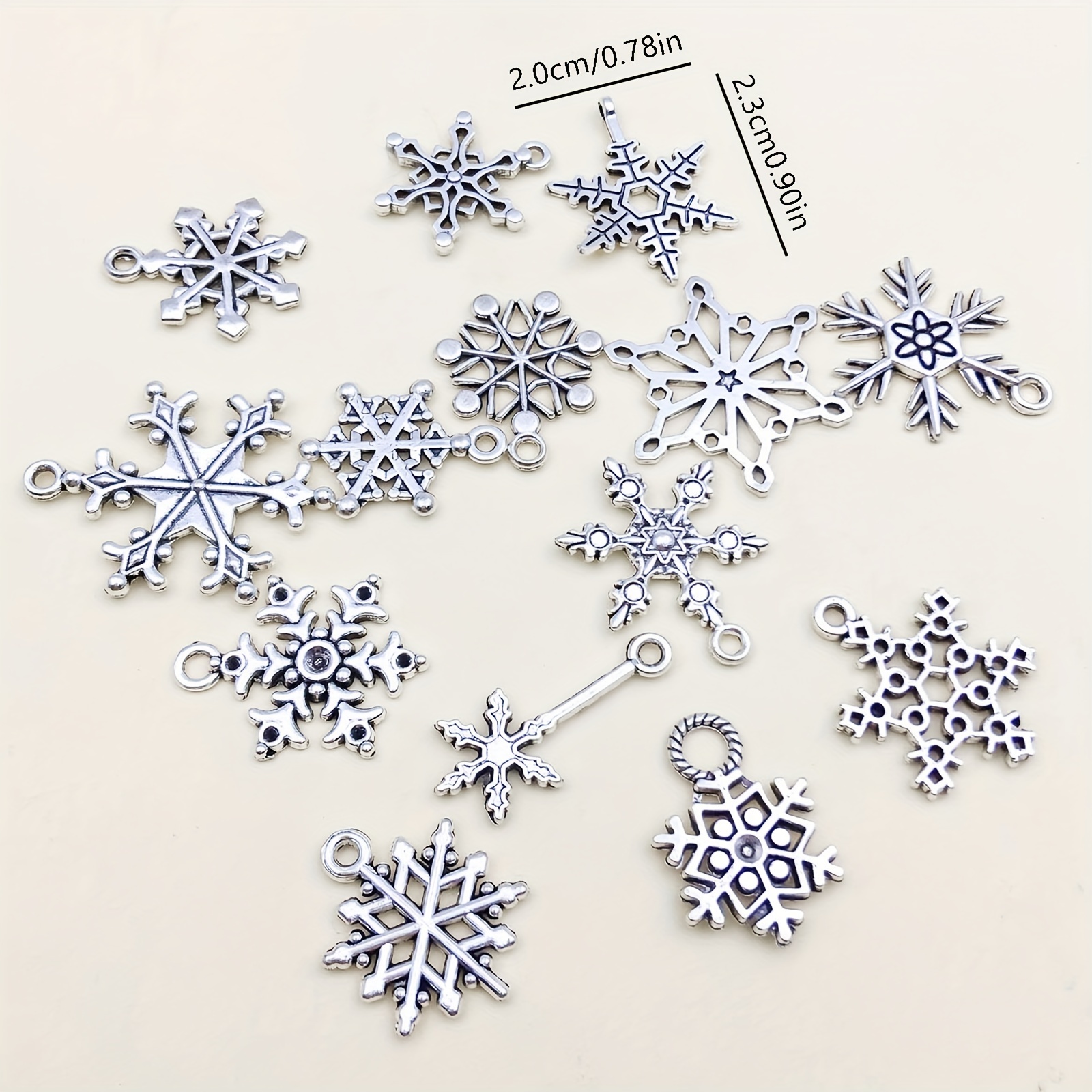 16pcs Snowflake Pattern Pendants for DIY Jewelry