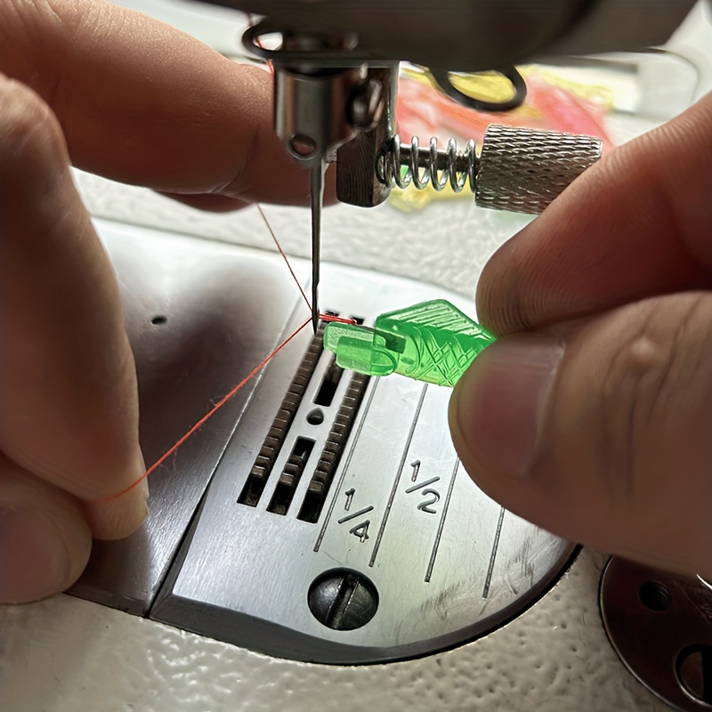 12 enhebradores de aguja para coser a mano TOOVREN enhebradores simples  para agujas, enhebradores de aguja en forma de hoja para agujas de ojos  pequeños, alambre de plástico, enhebrador de agujas a