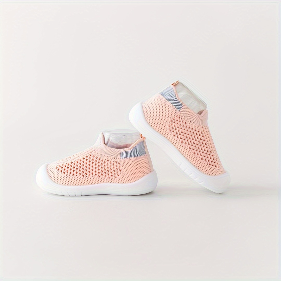 A Pair of Fashionable Breathable Mesh Solid Color Baby Walking Shoes, New Summer 2025 Style with Soft Anti-Slip Sole, 0-24 Months Slip On Toddler Training Shoes in Multiple Colors, Slipon Convenience, Breathable Mesh Design, Soft Fabric Lining, Durable Rubber Sole, Parents Shopping, New Walkers