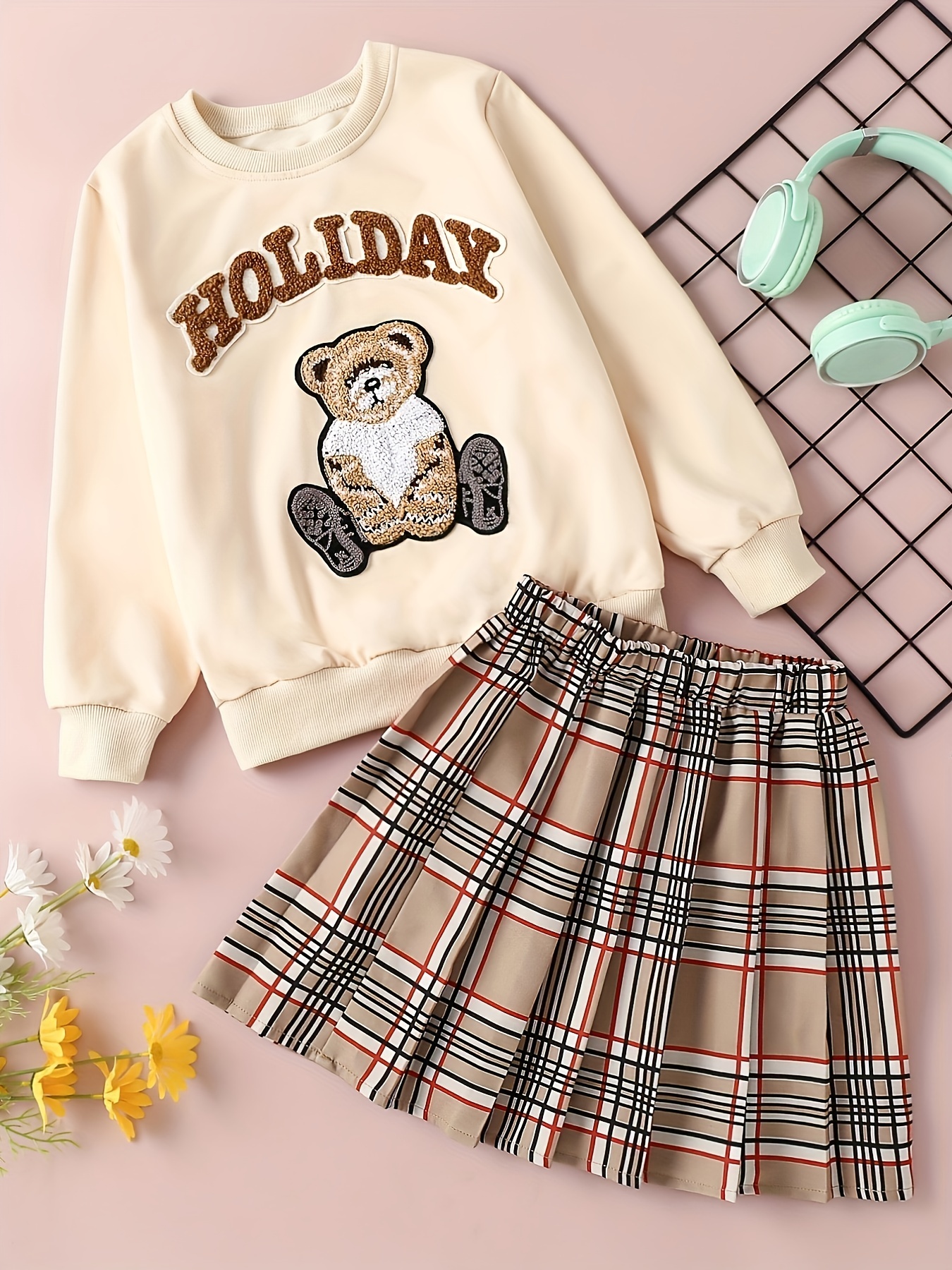 2-piece Girls Bear Skirt Suit Cute Graphic Crewneck Sweatshirt & Preppy  Plaid Pleated Skirt Set, Causal For Daily Wear Going Out