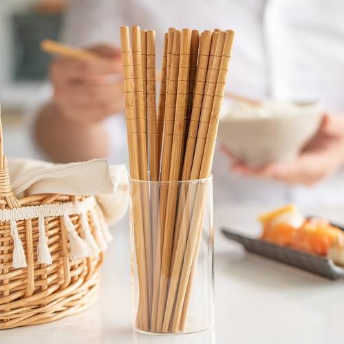 10 Pairs of Premium Quality Bamboo Chopsticks - Perfect for Every Meal!