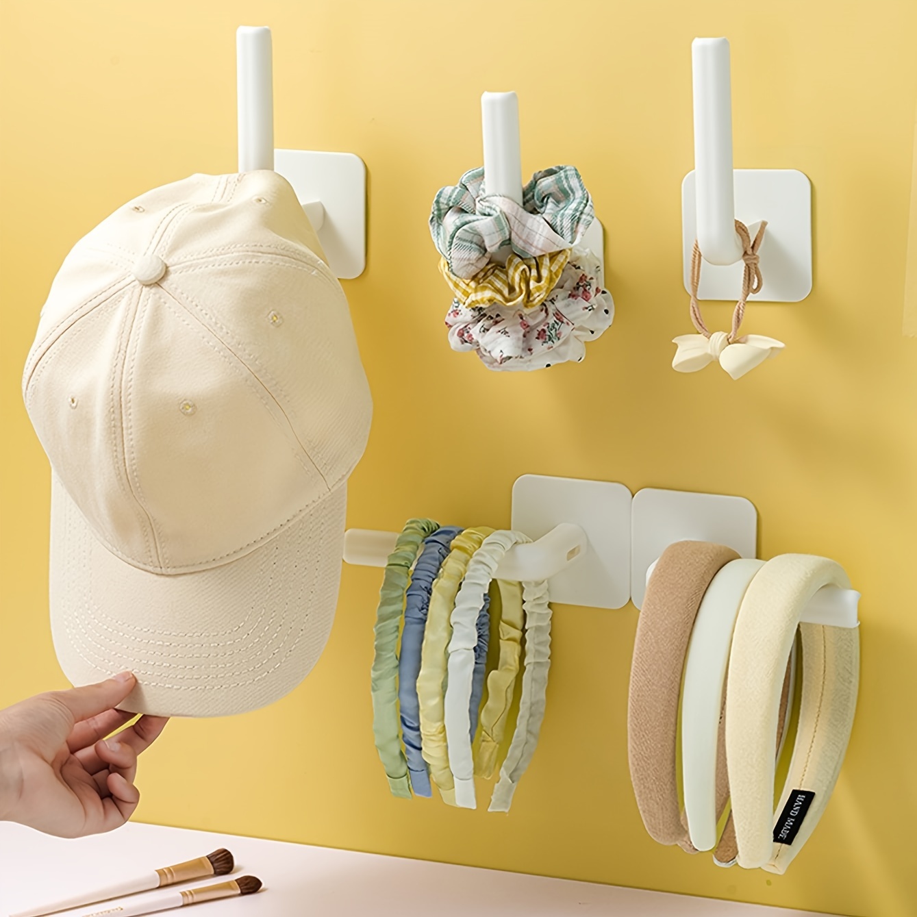 2pcs Adhesive Scrunchie Holder Wall Hooks