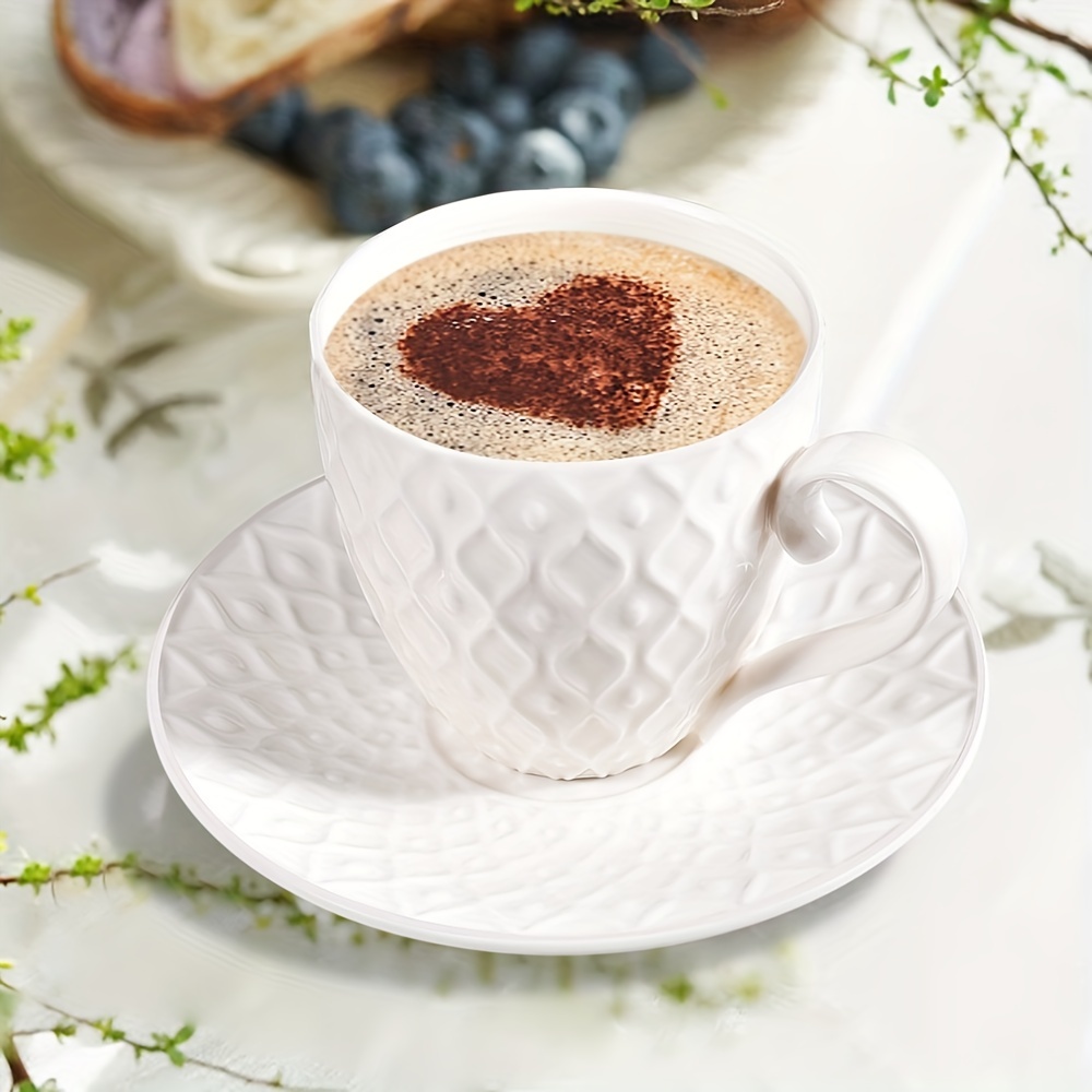 Mugs à infusion Creative Art Peinture Tasse à café avec soucoupe et  cuillère de haute qualité Coupe de thé en porcelaine de haute qualité Set  Os Chine Buvago-cadeau Matériel: Céramique Type: Tasses