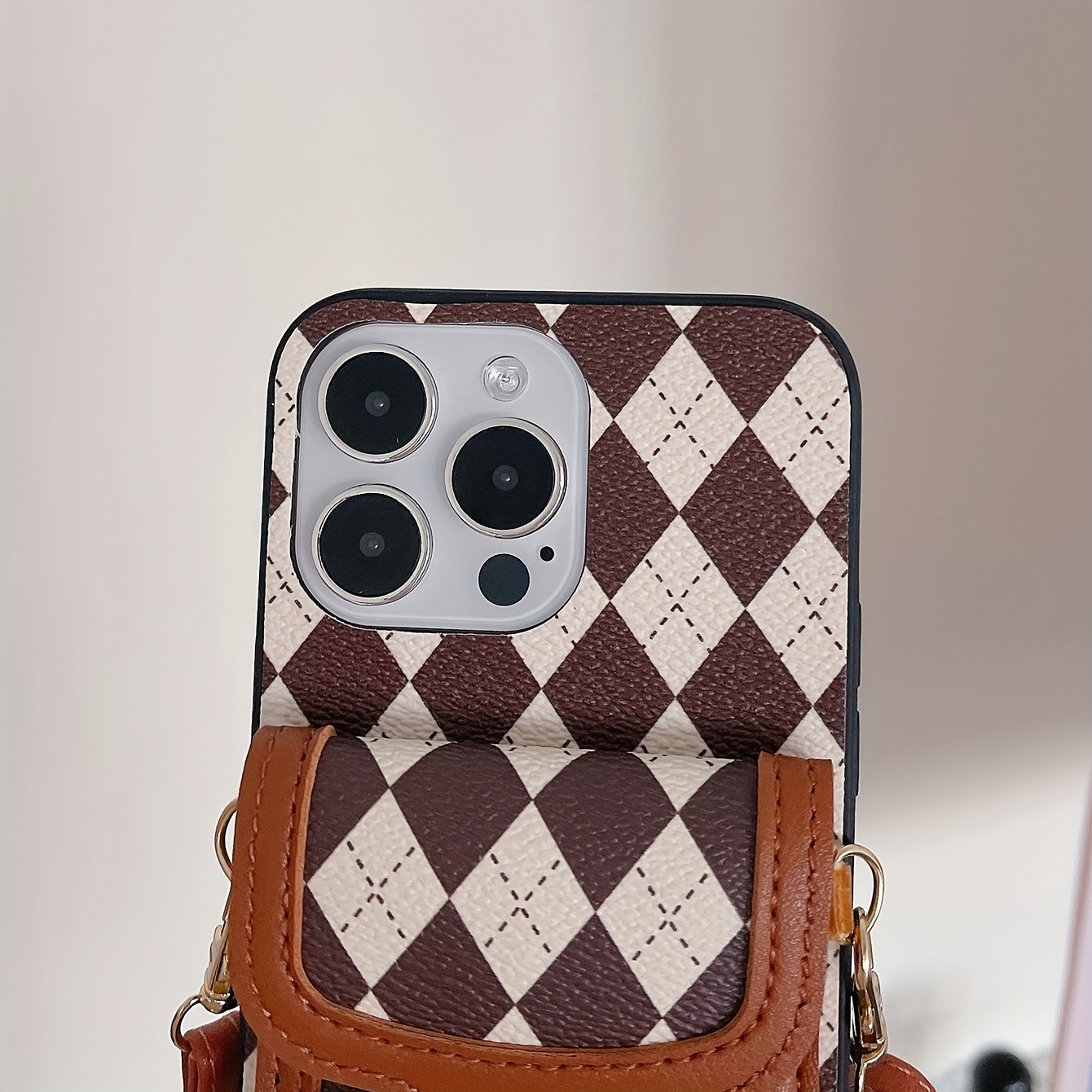 New Diagonal Pattern Protective Phone Case With Pocket For Iphone