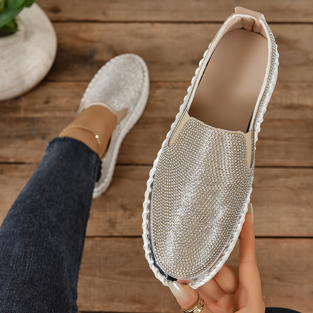 Ladies' Casual Fashionable Diamond Patterned Thick-soled