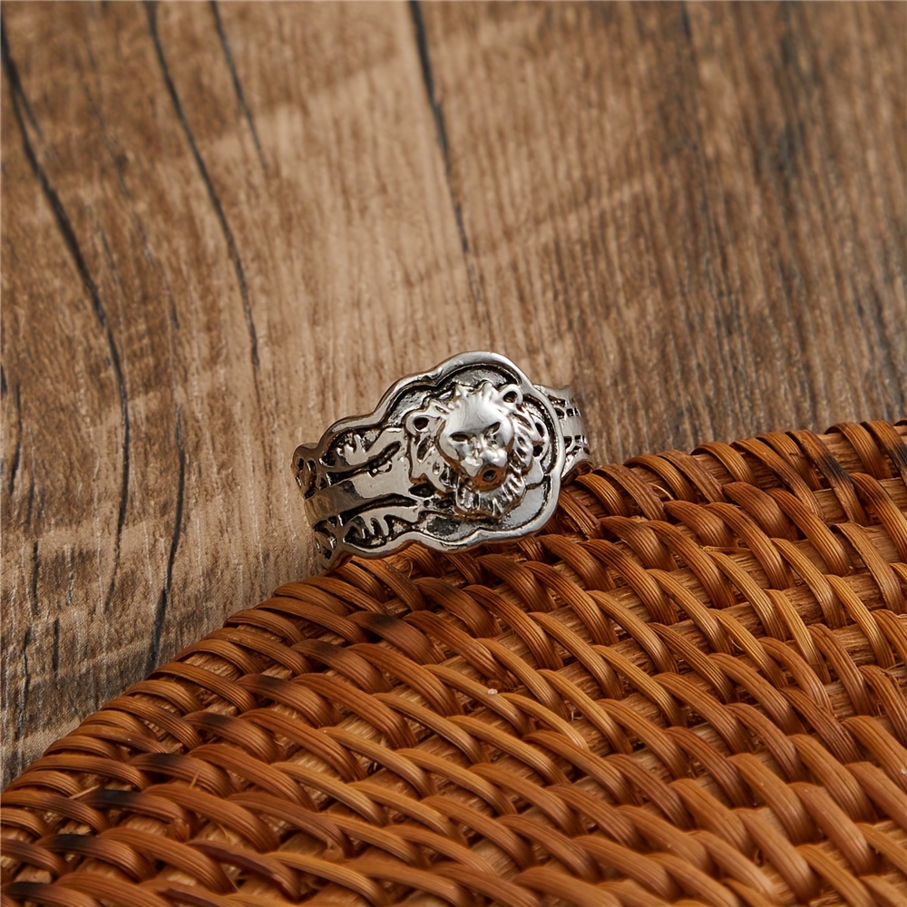 Lion hot sale design ring