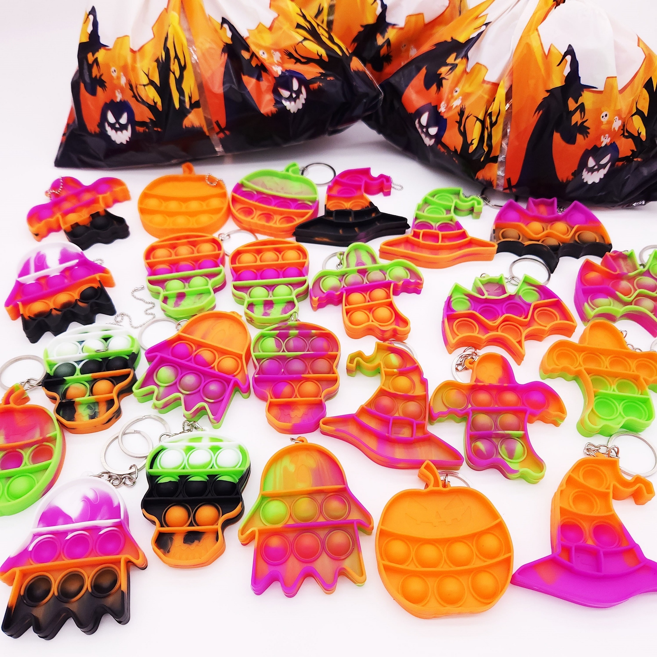 

24pcs Keychain Gift Set - Relax Silicone Charms With , Pumpkin,, Bat & Hat Designs - Party Favors, Classroom & Birthday Decorations