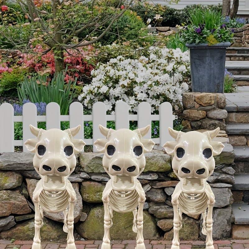 1 Stück Totenkopf-Kuh-Skelett-Halloween-Dekoration,  Kunststoff-Schädel-Kuh-Statue, Innen- Und Außenskulptur-Dekoration,  Pferdeknochen-Ornamente