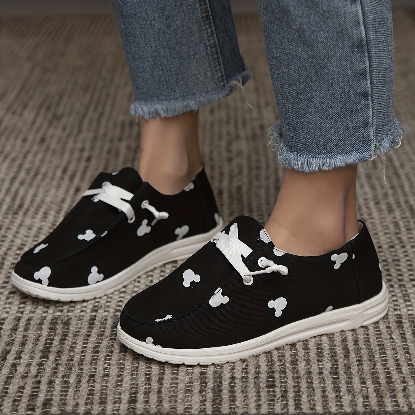 Cartoon Graphic Sneakers, Women's Cute Round Toe Lightweight Casual Shoes,Temu