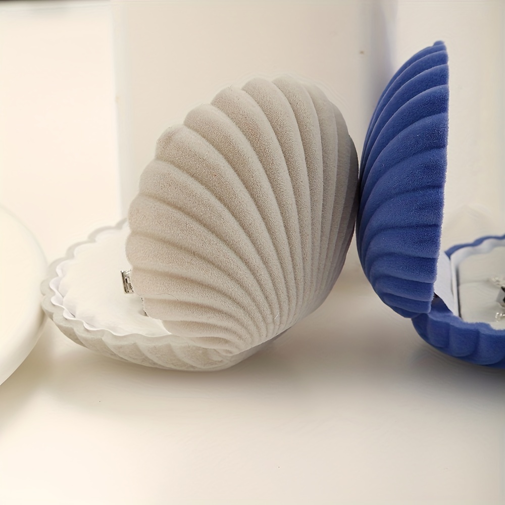 Small Shell Flocking Jewelry Box