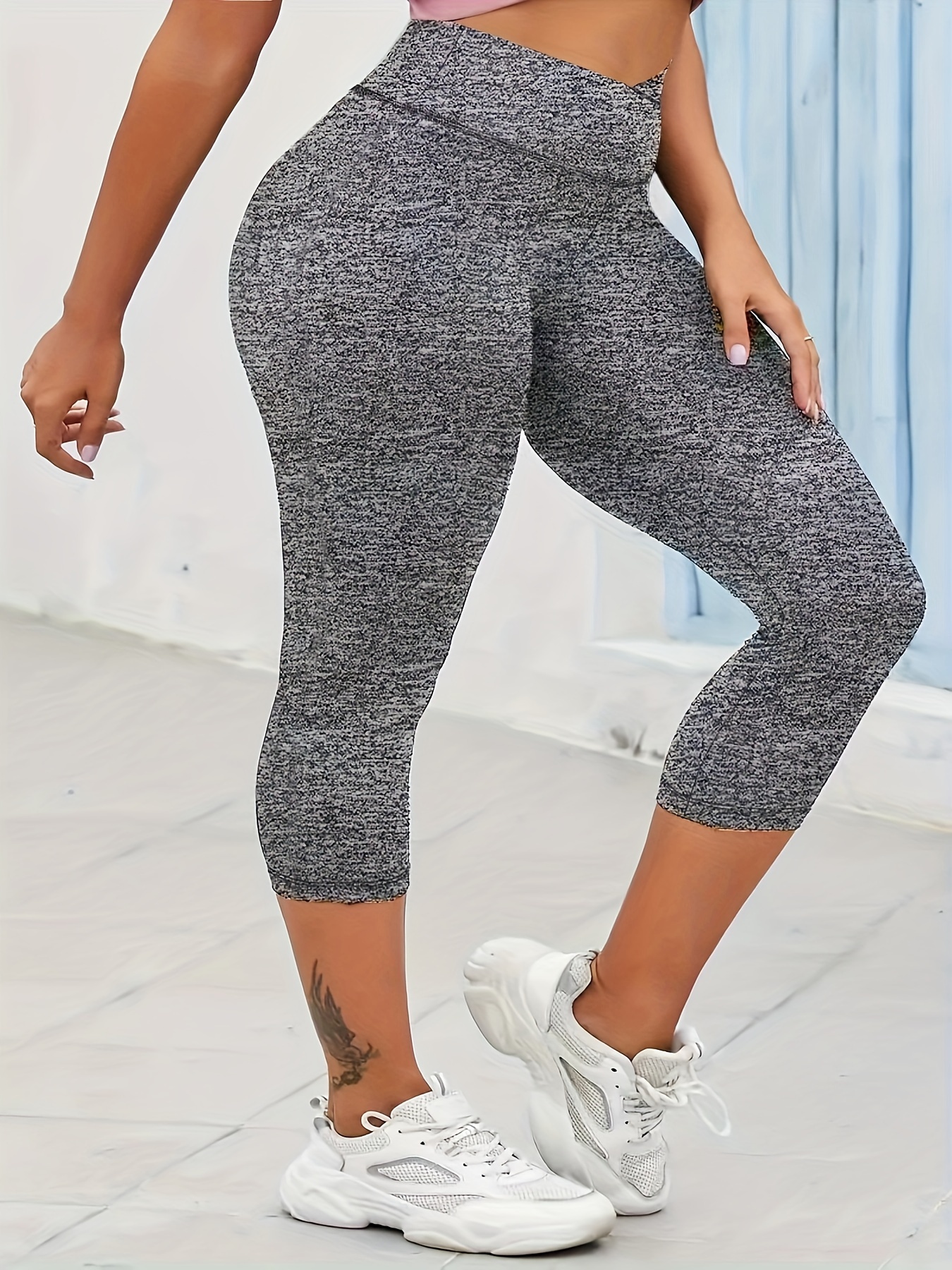 Plus Size Sports Capri Pants, Women's Plus Solid Contrast Guipure Lace  Medium Stretch Capri Leggings