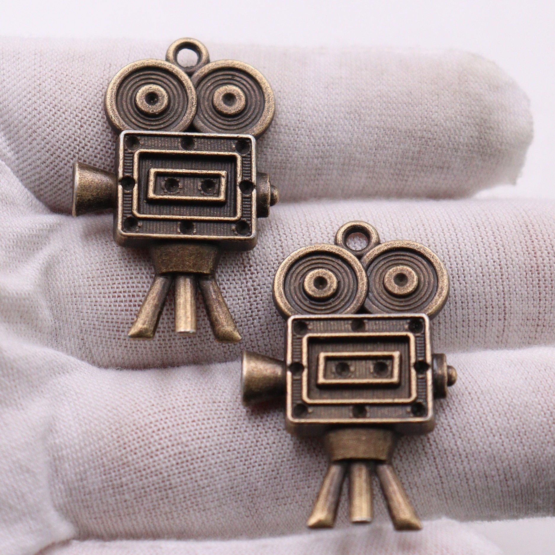 20pcs Bronze Bioscope Pendants for DIY Accessories
