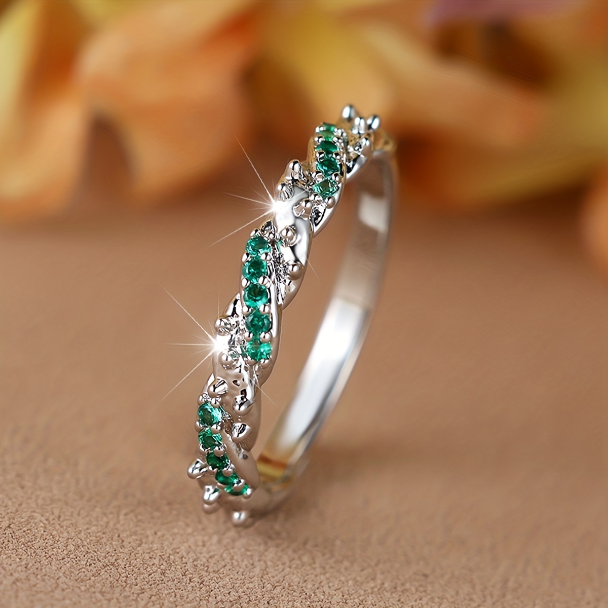

1pc Trendy Intertwined Ring Inlaid Shining Green Zircons Boho Style Jewelry Match Daily Outfits Dainty Party Accessory