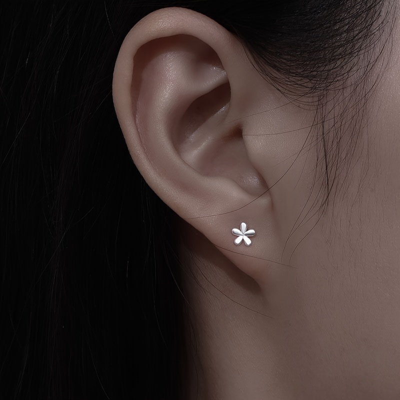 Pierced Ear Studs Exquisite Mini Small Flower Stud Earrings