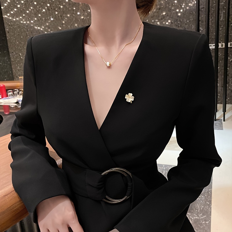 Cat's Eye Lucky Four Leaf Clover Small Brooch Collar Pin