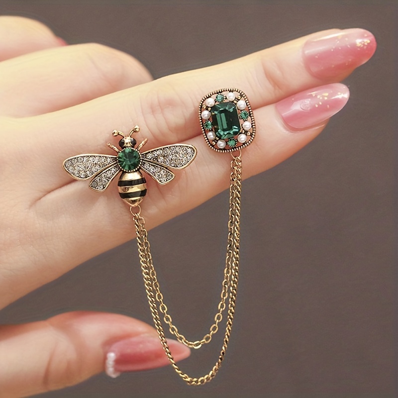 Little Bee Tassel Brooch, Retro Chain Collar Pin