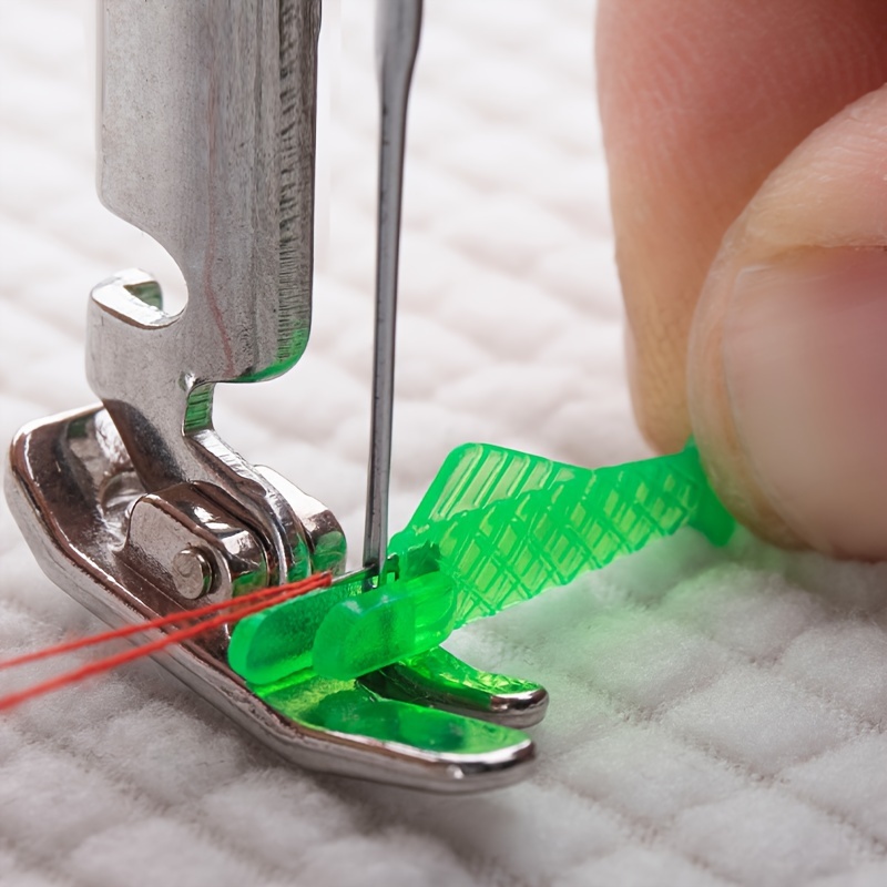 Needle Threader, 5pcs Plastic Needle Threaders for Sewing Needles, Fish  Type Sewing Needle Inserter Automatic Needle Threader,Quick Sewing Threader