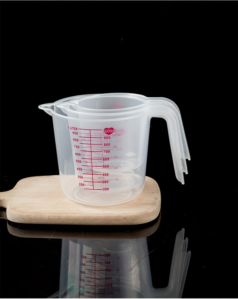 1PC Plastic Measuring Cup, Heat-Resistent Measuring Jug with Spout