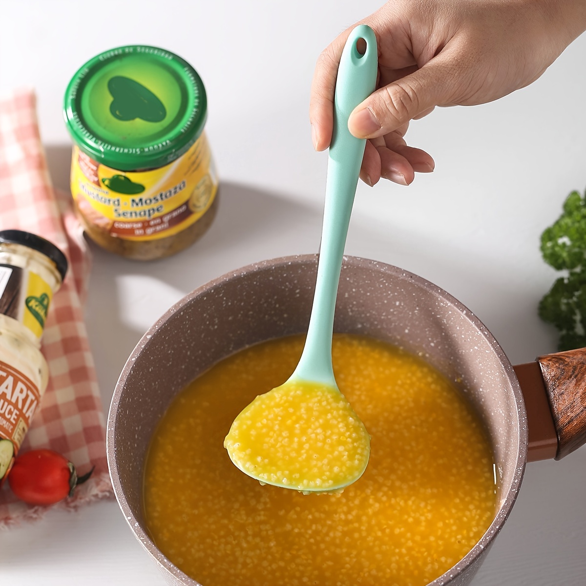1 cuchara pequeña de silicona para cucharón, cuchara para sopa resistente  al calor con mango de revestimiento sólido, fácil de limpiar y apta para lav