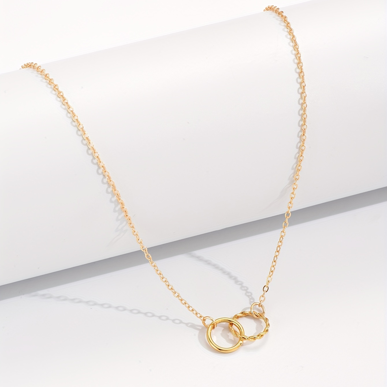 Women's Double Circle Collarbone Chain Necklace — Perfect for Dates