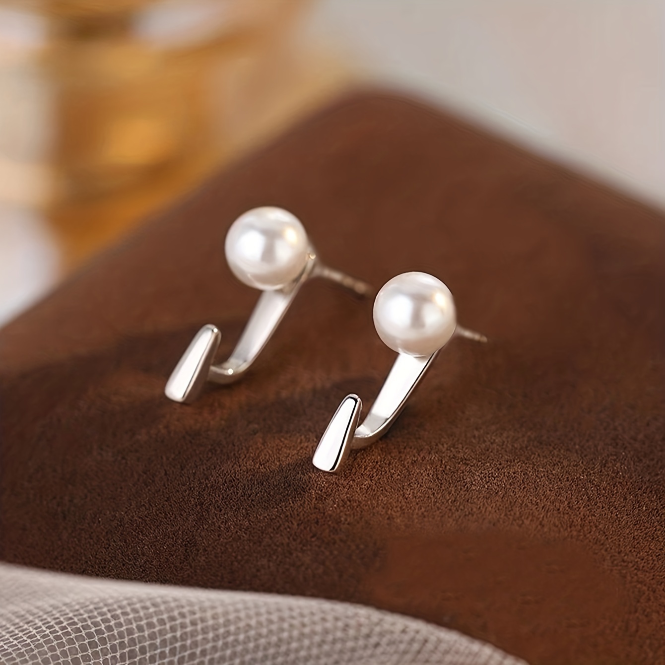 

Tiny Imitation Pearl Design Stud Earrings Zinc Alloy Jewelry Elegant Vintage Style Personality Female Earrings For Daily Wear