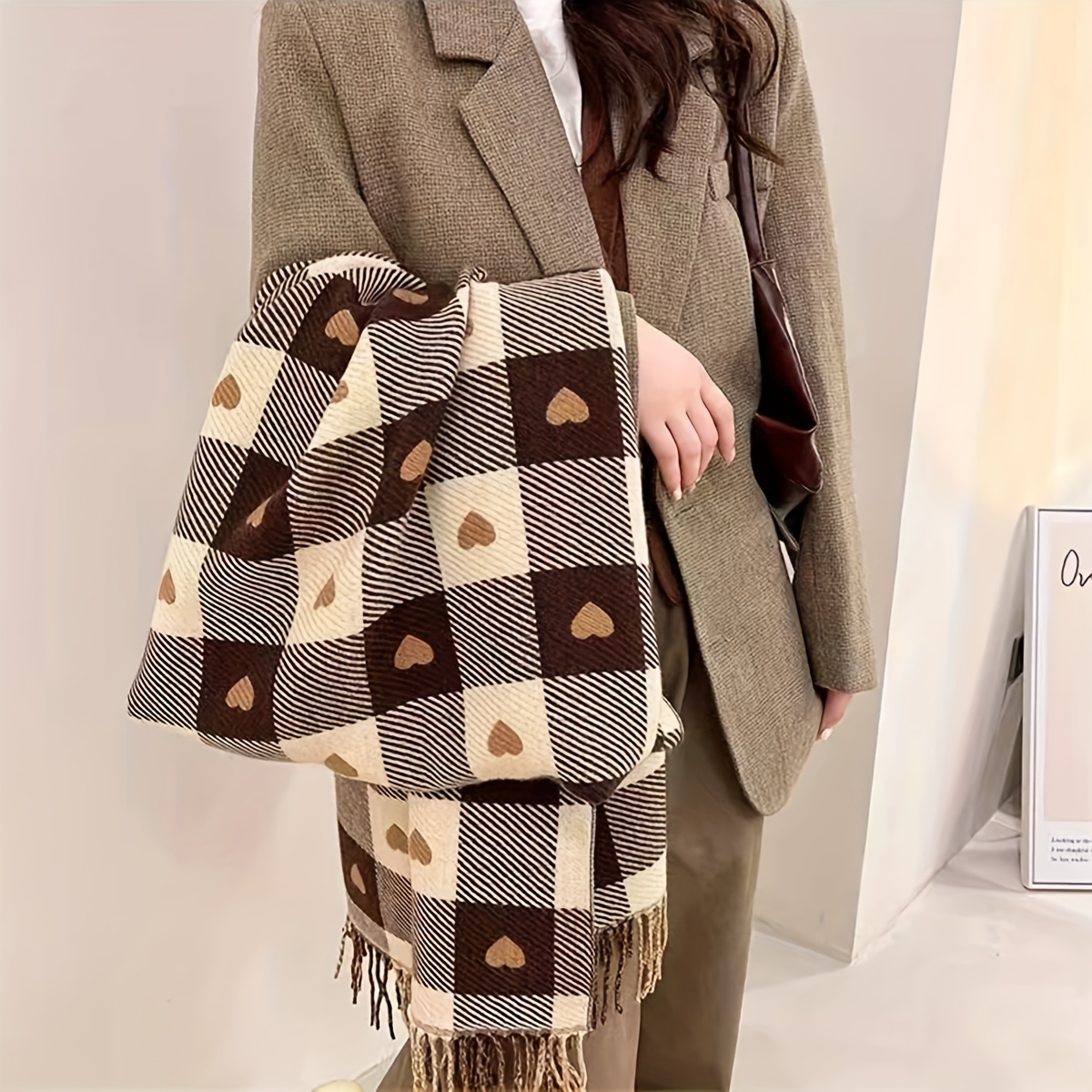 1pc Classic Fashionable Women's Brown Plaid Tassel Scarf With Two