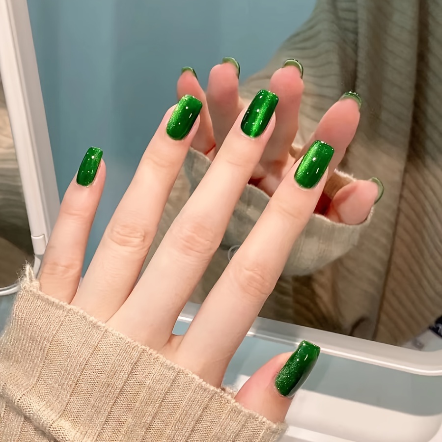 24pcs glossy st patrick short square fake nails green reflective glitter cat eye press on nails sparkling false nails for women girls party nail decor details 3