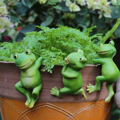 3pcs set cute frog figurines add fun whimsy to your patio lawn or house with these hanging animal statues