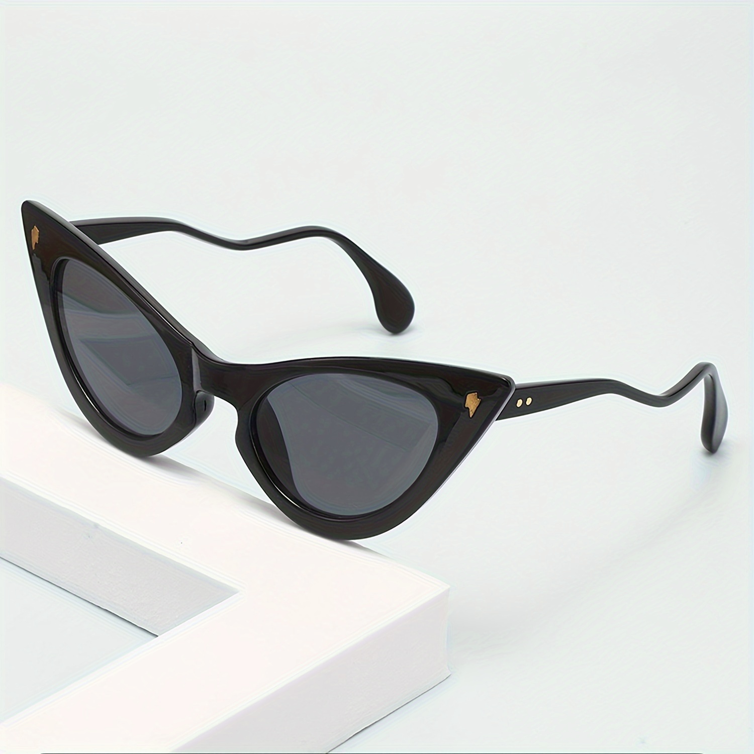 Unique Exquisite Y2k Punk Wrap Around Sunglasses Cat Eye Frame