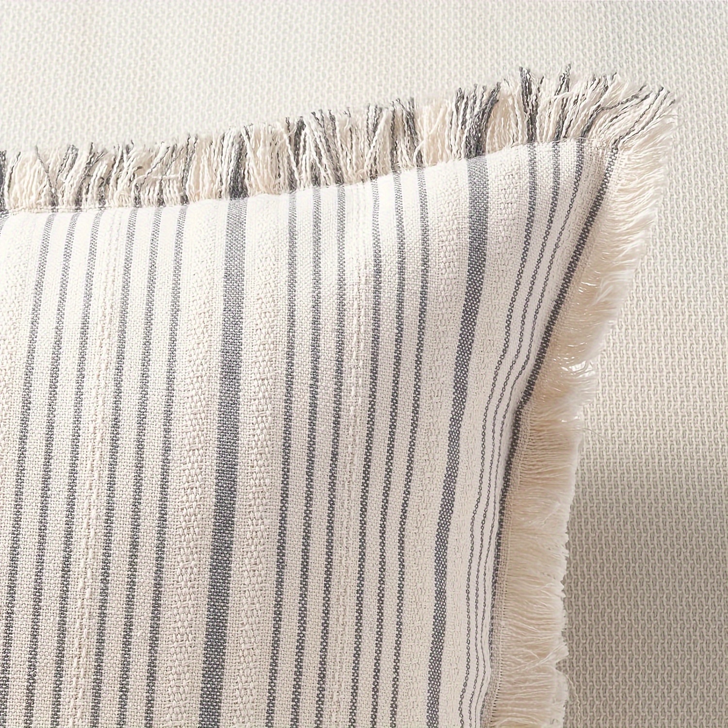 1pc, Stripes Throw Pillow Cover With Tassels, Modern Farmhouse Decorative Fringes Pillow Cover, Boho Textured Linen Pillowcase, Decor Accent Couch Pillow Case, Pillow Cover, Home Decor, Room Decor, Bedroom Decor (Pillow Core Not Included)
