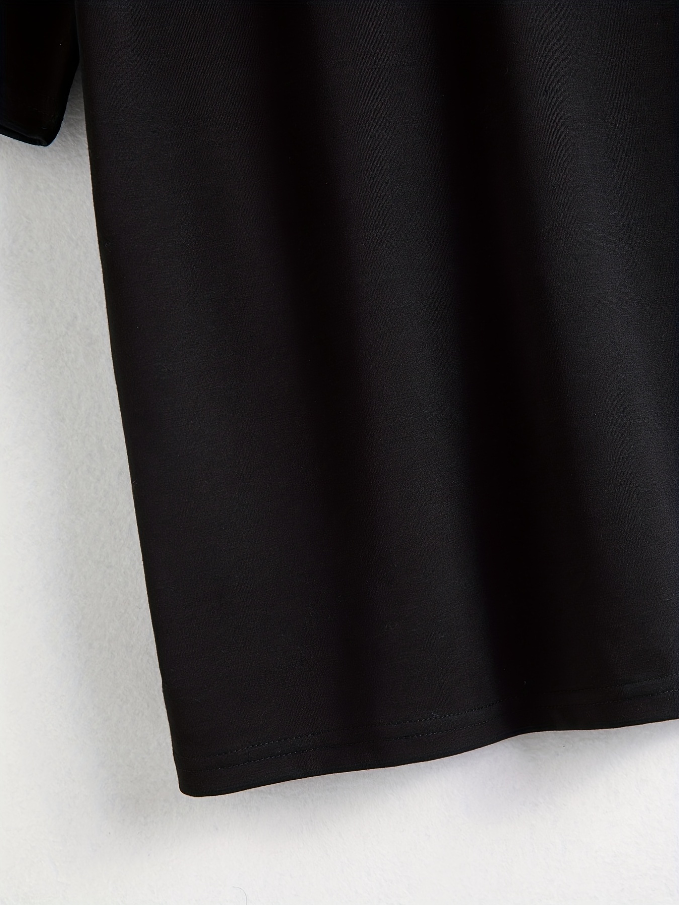 Casual Two-piece Set Crew Neck Short Sleeve Tee & Slim Shorts